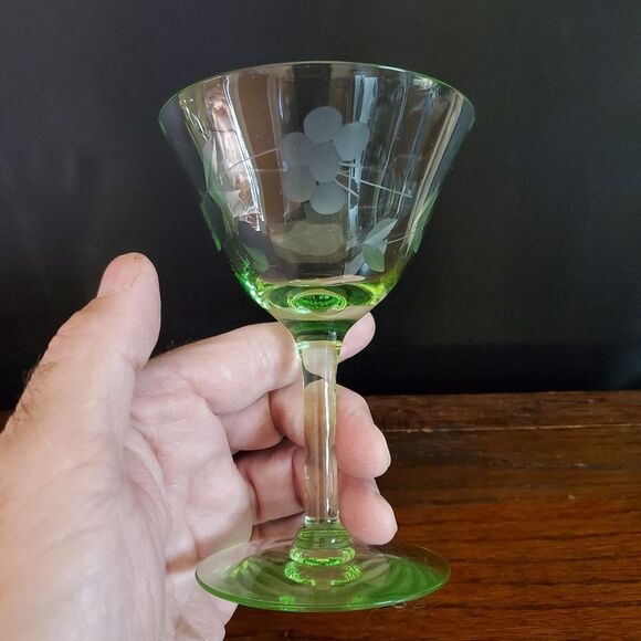 Green Uranium Glass Tiffin Weston Etched Berry Depression Glasses - Picture 8 of 10